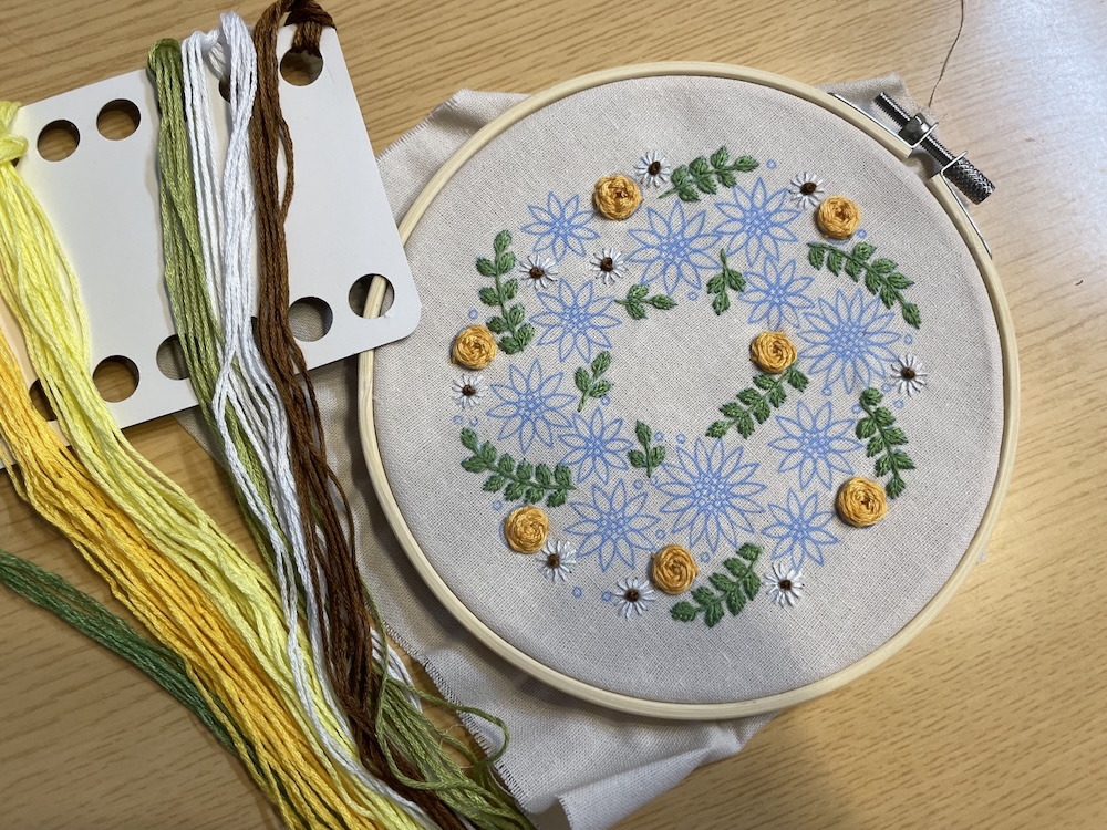 刺繍におすすめの生地とは?素材の選び方や特性を徹底解説