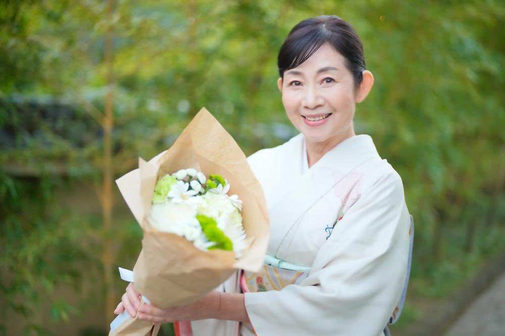 お花の先生になるには？必要なスキルや仕事内容・収入を解説