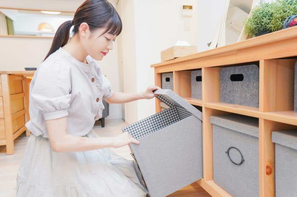 リビングの収納アイデアとは？効率的なスペース活用法・解消法を解説