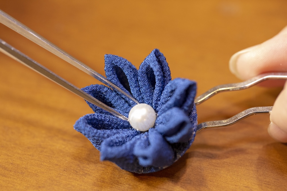 つまみ細工を始めるために必要な道具や材料は?基礎技法・アイデアを解説